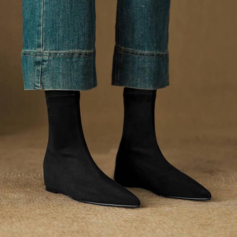 New Women's Elastic Fashion Boots Sleeve Solid Color Medium Heel Pointed Wedge Heel Large Size Women's Boots Comfortable Autumn and Winter Boots