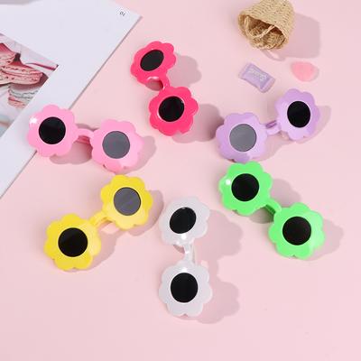Nuovo Look per Animali Occhiali da Sole a Forma di Girasole Multicolore Occhiali da Bambola