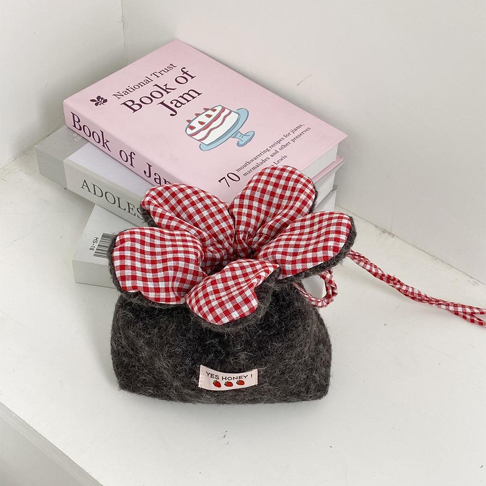 

Bundle Pocket Plush Flower Drawstring Bag Korean Style Small Crossbody Bag Flower Handbag Student серый