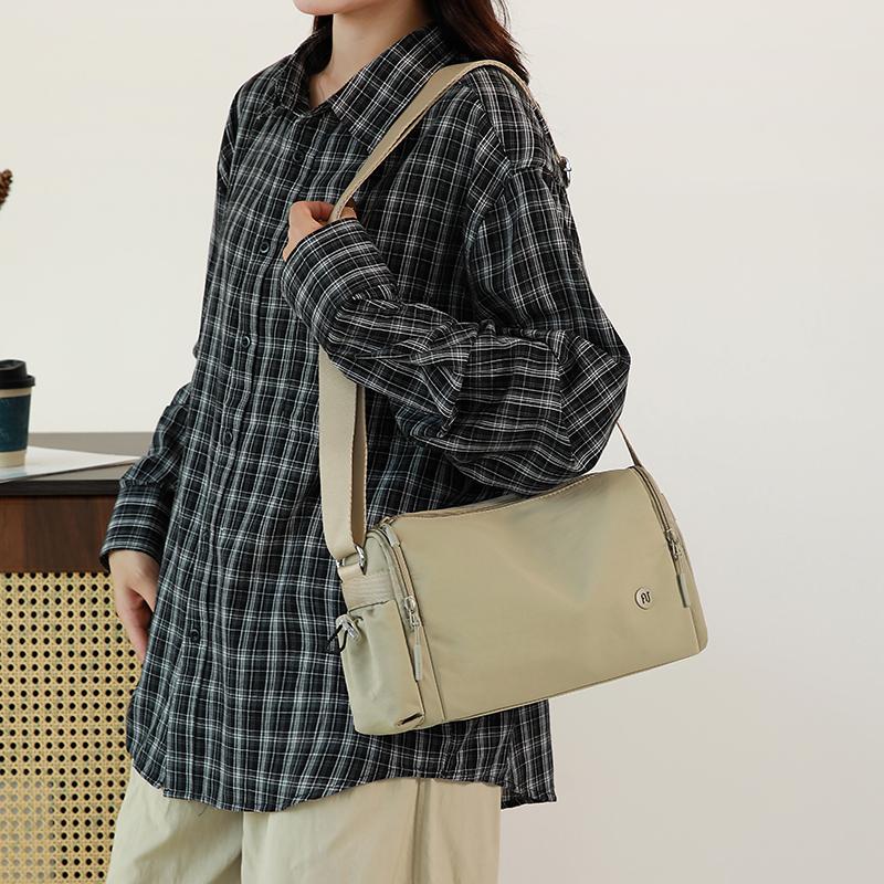 Lightweight Women's Shoulder Bag Crossbody Bag Mobile Phone Bag