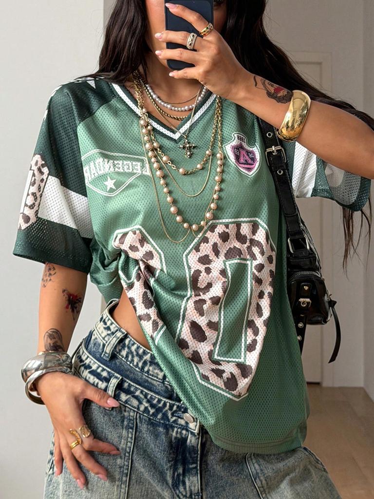 Damen Sommer Ausgehen Streetwear Y2K Leopardenmuster Nummer Grafik Jersey Kurzarm V-Ausschnitt T-Shirt Sportlich Lässig Tops