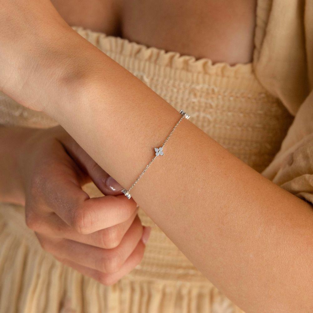 S925 Sterling Silver Four-Leaf Clover Zircon Bracelet for Women - Elegant European & American Style Clavicle Chain Jewelry 925 Sterling Silver белого золота
