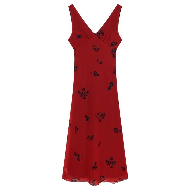 Whitewater Woman [real * Red Rose] V-neck Suspender Dress Summer Gentle Vacation Wind Red Slim Skirt