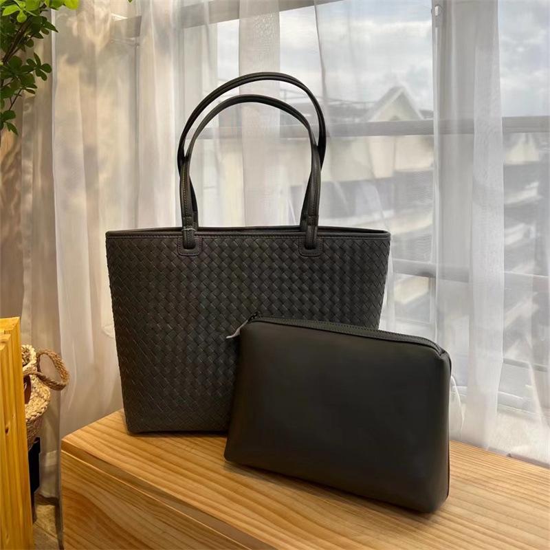 2026 New handwoven bag large capacity leather women's bag soft leather shoulder handbag women's bag