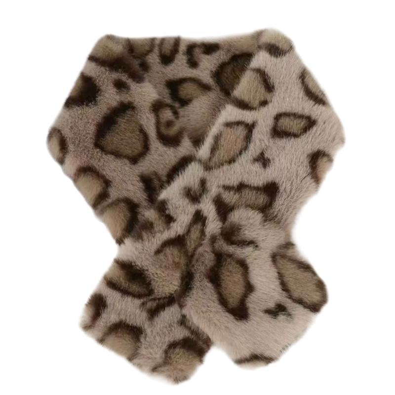 Comfortable and Stylish Leopard Pattern Neck Warmer Soft Faux Furs Winter Scarf for Keeping Warm In Chilly Weather