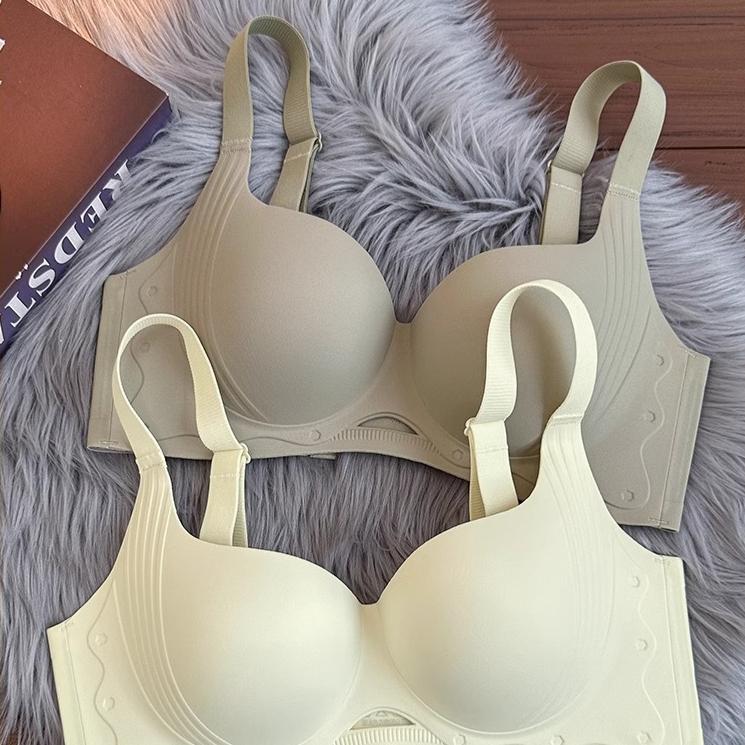 One Piece Seamless Bra for Women Slim with Complementary Breasts Soft Steel Ring Bra Anti Sagging Adjustable Bra