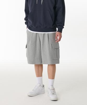 One-Pleat Cargo Bermuda Sweatpants [Medium Grey]