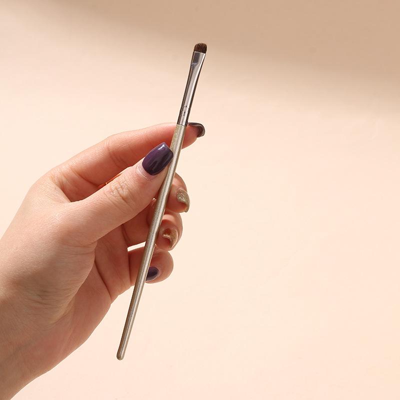 Champagne Gold 10-Piece Makeup Brush Set: Lip, Loose Powder, Blush, Foundation, Blending, Eyeshadow.