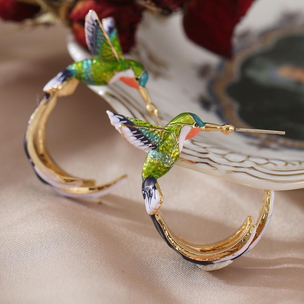 

CAOSHI Chic Bird Stud Earrings for Women Trendy Exquisite Design Female Party Accessories Elegant Lady Gift Colorful Zircon