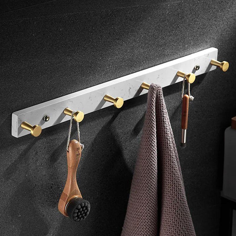 Bílý mramor Koupelnový řadový háček Nástěnný Toaletní háček na oblečení Kartáčovaný zlatý hliníkový háček na ručníky Úložný regál Koupelnové doplňky
