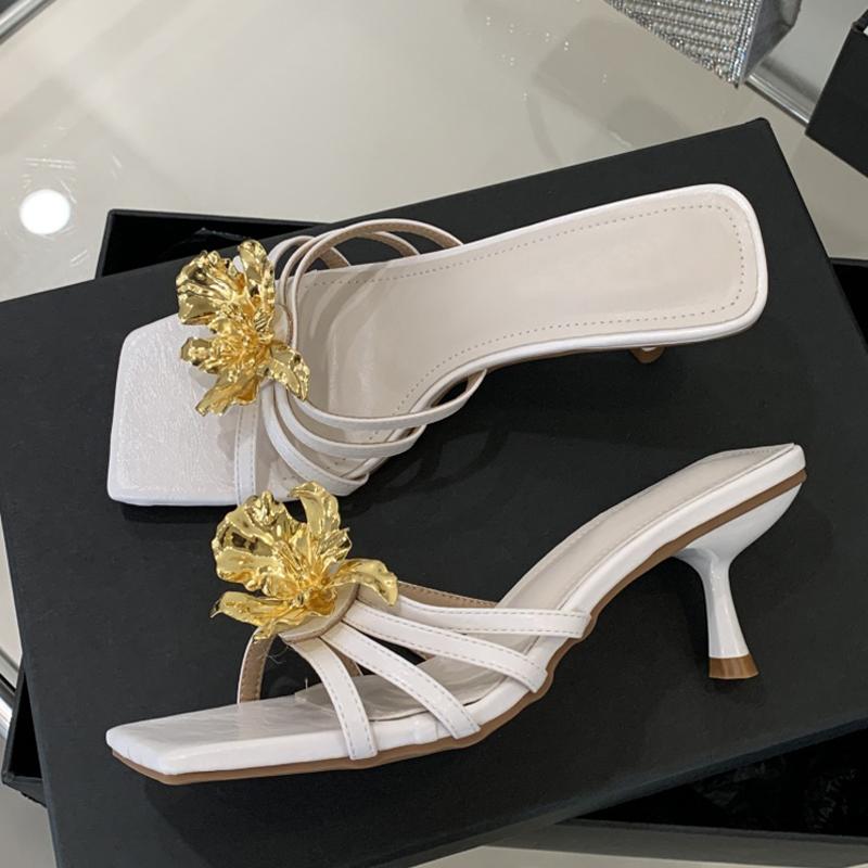 Fashion Liyke Elegant Square Toe Mules Low Thin Heels Modern Slippers Metal Flowers Designer Sandal Women Summer Party Prom Shoes White
