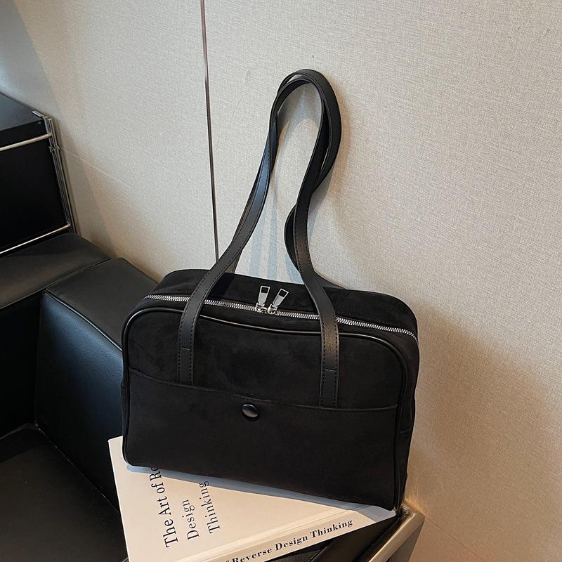 

Retro bag women s large-capacity new autumn and winter casual shoulder armpit bag commuter tote bag