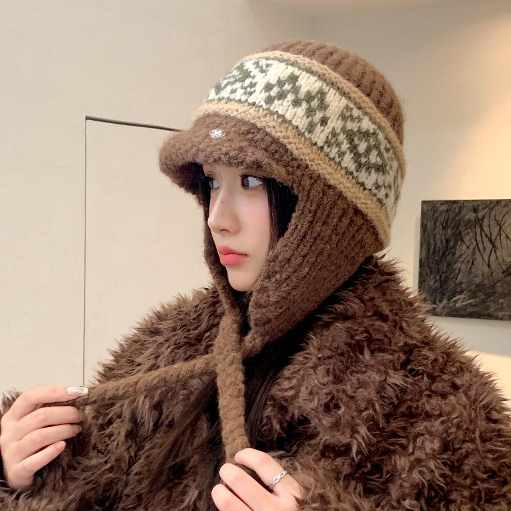 Fair Island contrasting color knitted wool hat women's season versatile big head circumference showing face small ear protection warm pullover hat