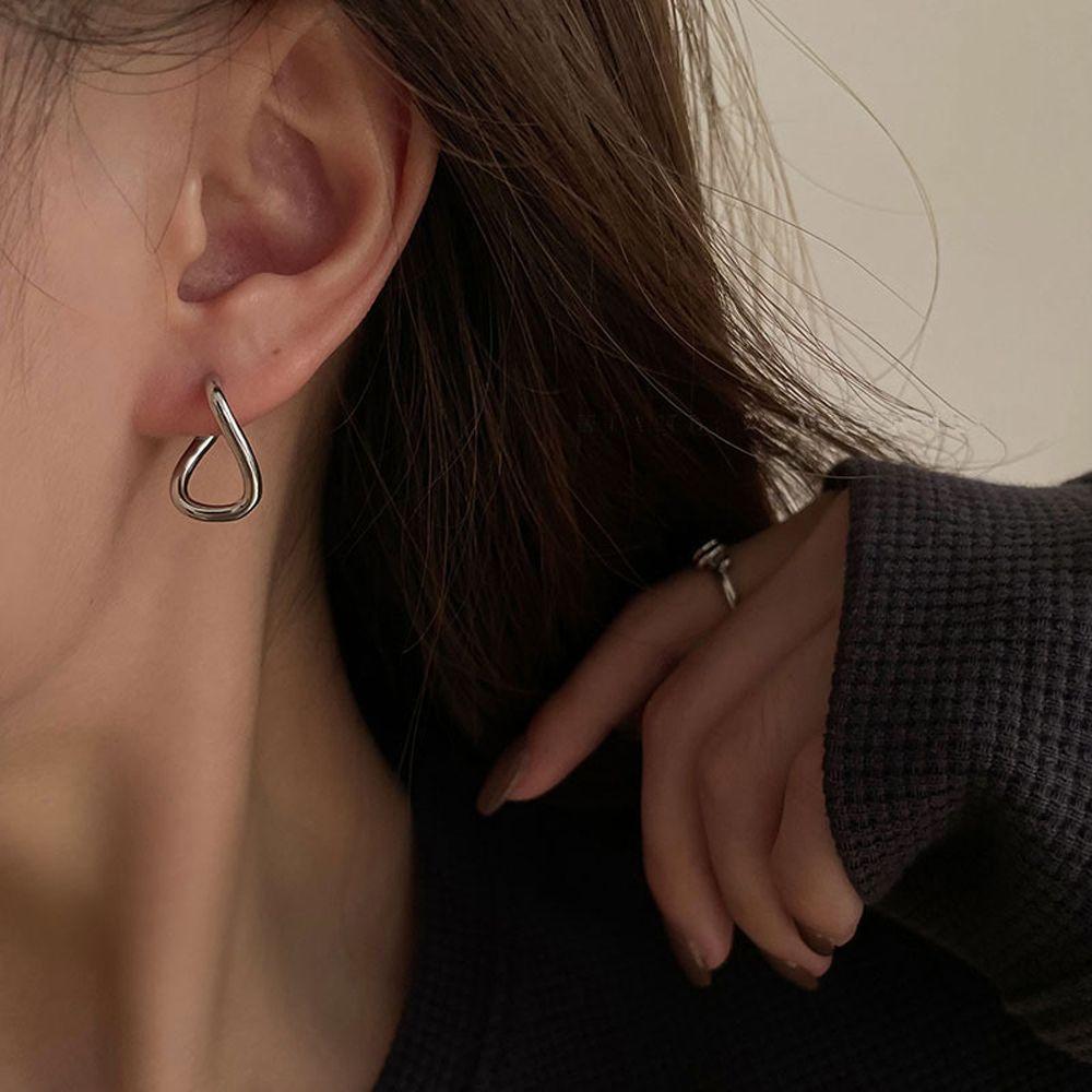 Fashion Geometric Twist Silver Ear Buckle Female Earrings Korean Style Ear Stud Fashion Jewelry