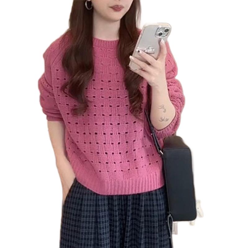 2026 Women's Pink Round Neck Hollow Knit Sweater for Early Autumn and Winter