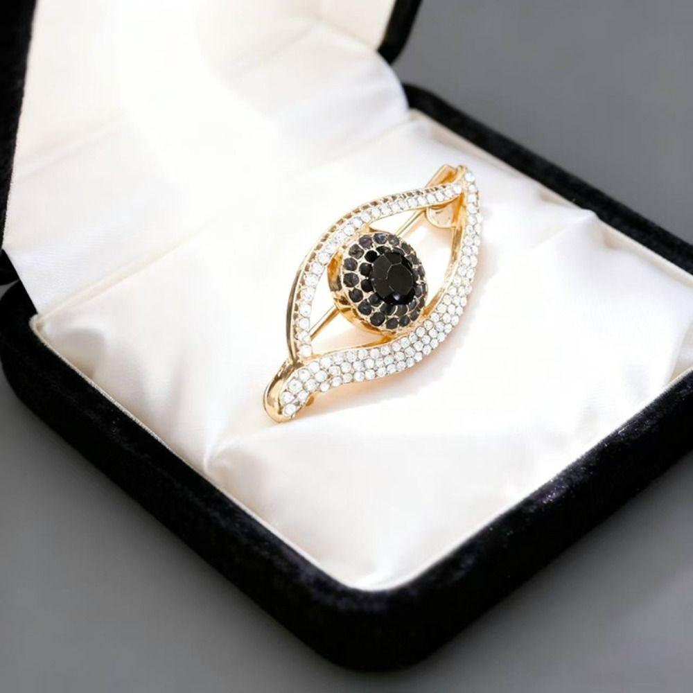 Hollow Out Rhinestone Eye Brooches Decoration Banquet Clothes Pin Devil Eye Brooch Pin  Decoration