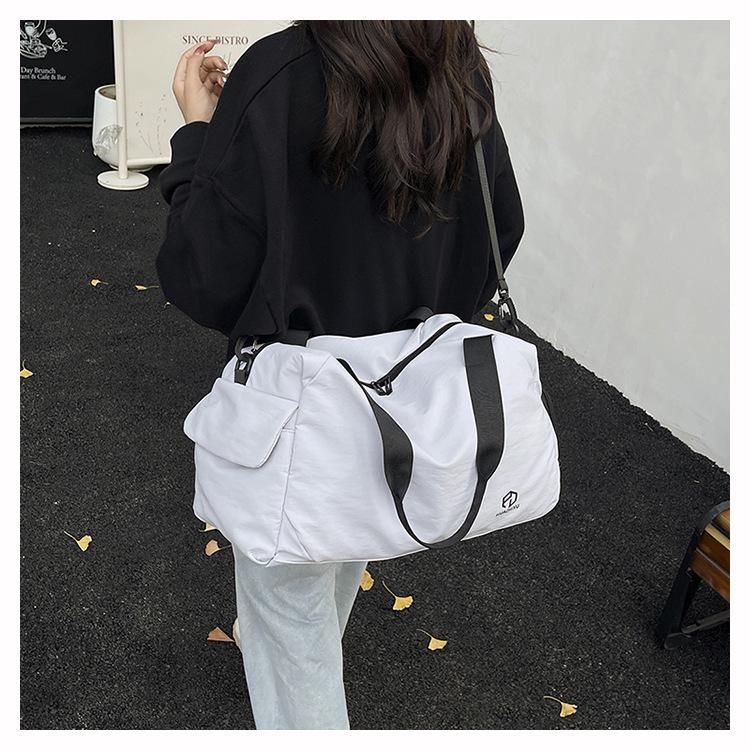 Versatile Large-Capacity Travel and Sports Bag with Wet/Dry Separation