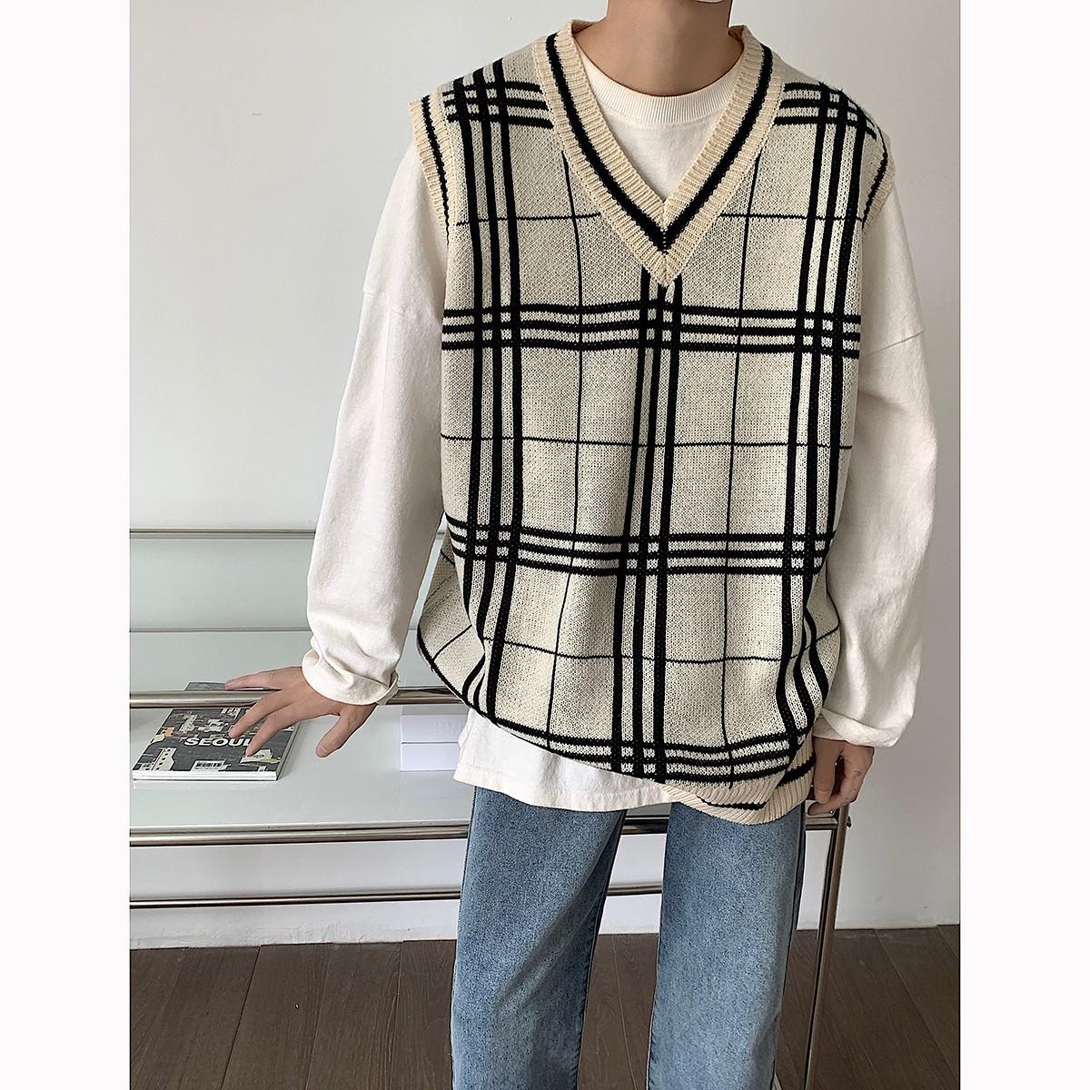 

Korean Style V-neck Plaid Knit Vest for Men - Loose, Trendy Spring/Autumn Sweater Medium абрикосовий