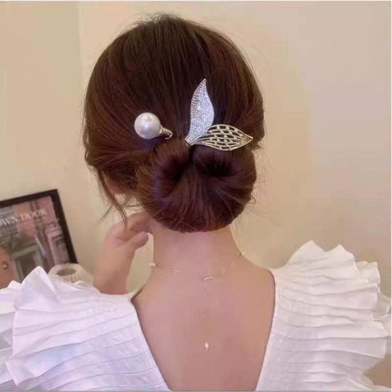 Mermaid Tail Hair Clip, Pearl Twist Hair Bun Maker, Easy Updo Tool for Women, Summer Messy Bun Clip for Back of Head