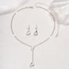 Set da sposa: Set minimalista di collana e orecchini a goccia con diamanti