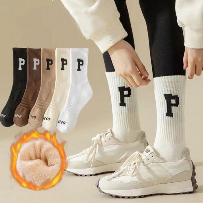 Unisex P-letter mid-weight winter socks P lettering mid-calf socks (white)