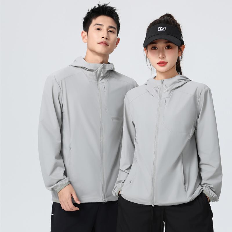 1011 new summer cool ice silk sunscreen clothing women's hooded UV protection sunscreen clothing men's upf10 + skin clothing