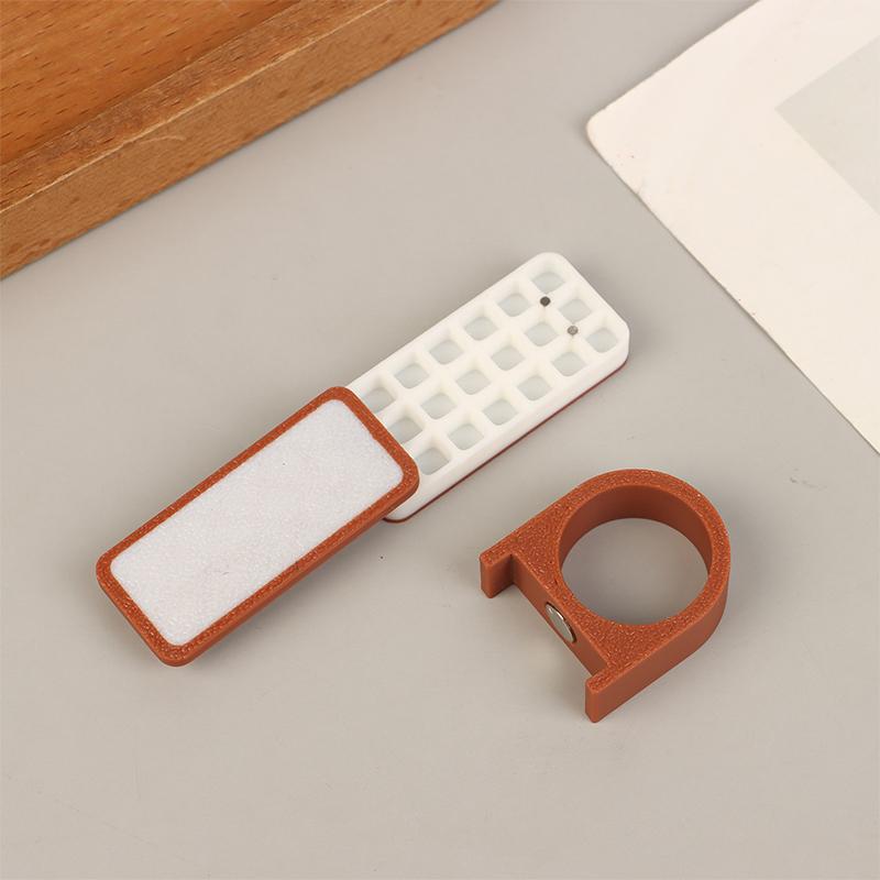 

8/18 ячеек Портативная мини-палитра акварели с кольцом Маленькая коробка для пигментов Студенческая Художник Путешествия Эскиз Живопись Художественные принадлежности 18grids белый