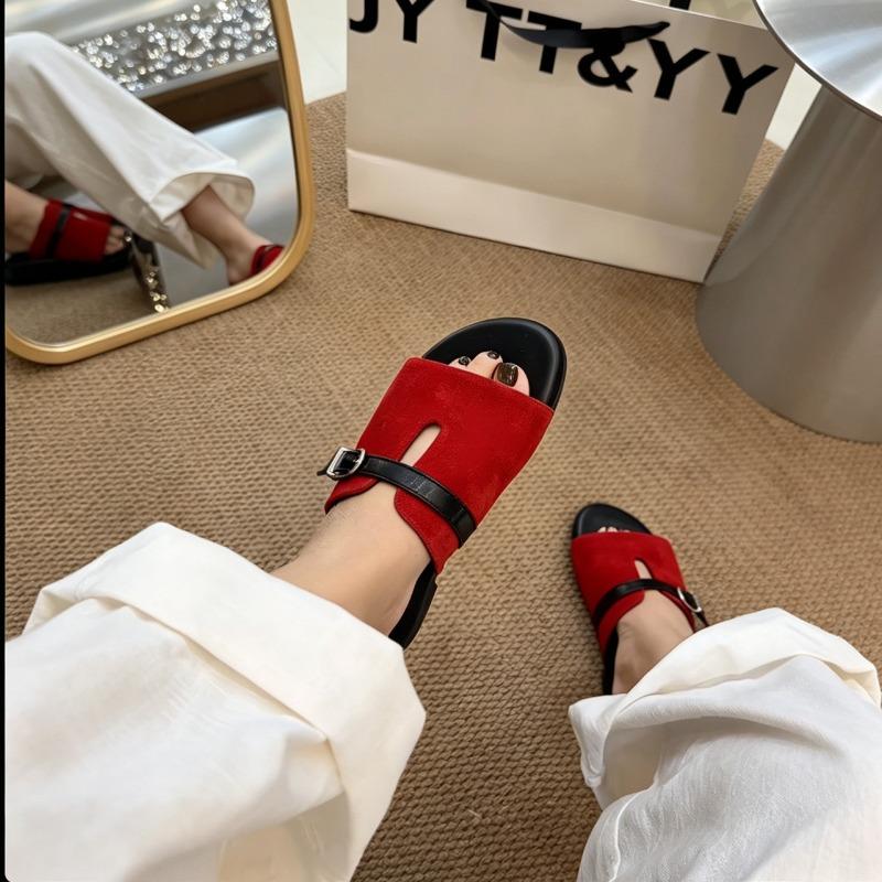 Sommer Mode Mattes Leder Retro Ein-Wort-Schlappe Damen Xia Ping Absatz Schnalle Außen Tragen Strand Coole Hausschuhe Damen