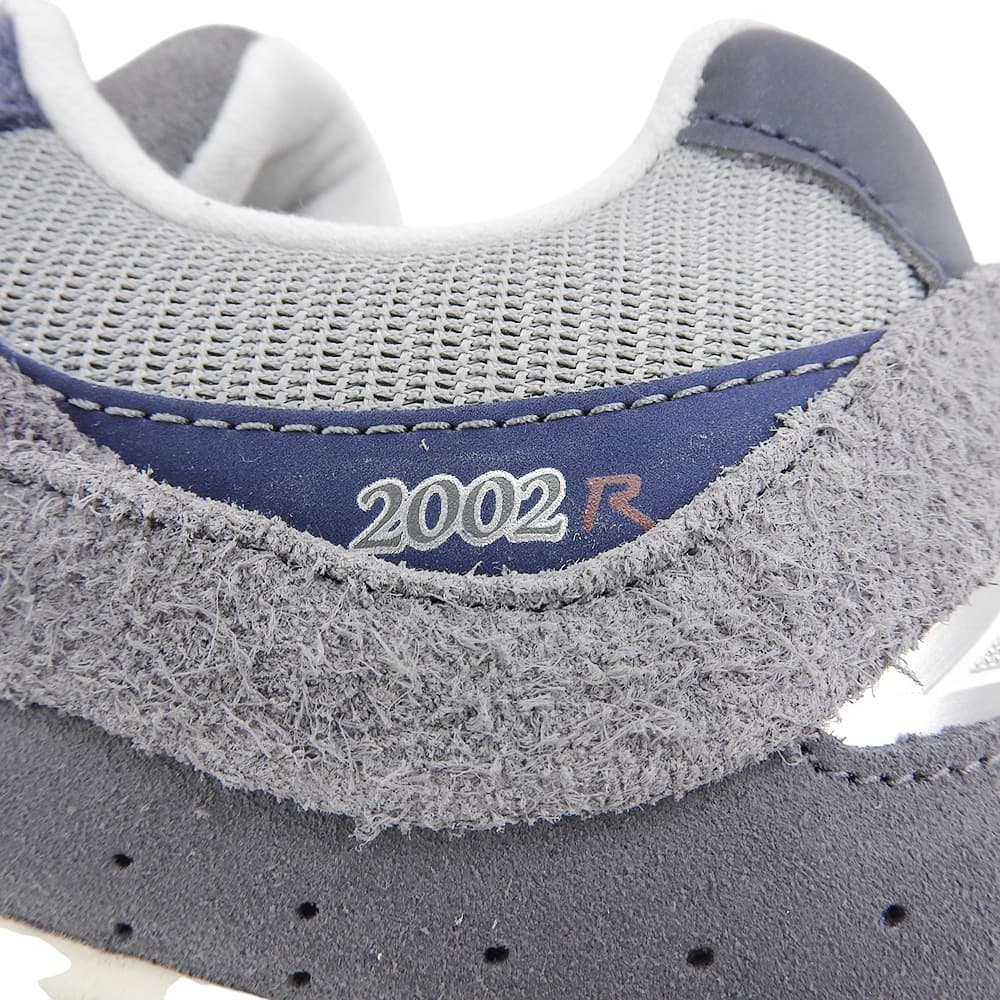 NEW BALANCE Men's Suede Low-Top Sneakers, Gray and Navy, 11" M2002REL shoes 28 Gray / navyUsed