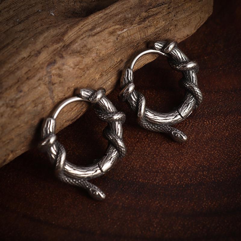 Gothic-Ohrringe mit Totenkopf, Geisterkopf, hypoallergene Ohrringe, cooler Punkrock-Trendschmuck für Herren
