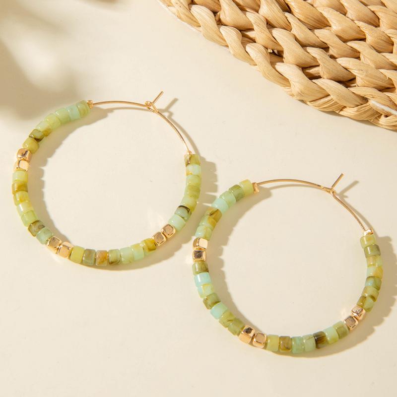 New light luxury French earrings, retro versatile earrings, resin colored gold bead jewelry