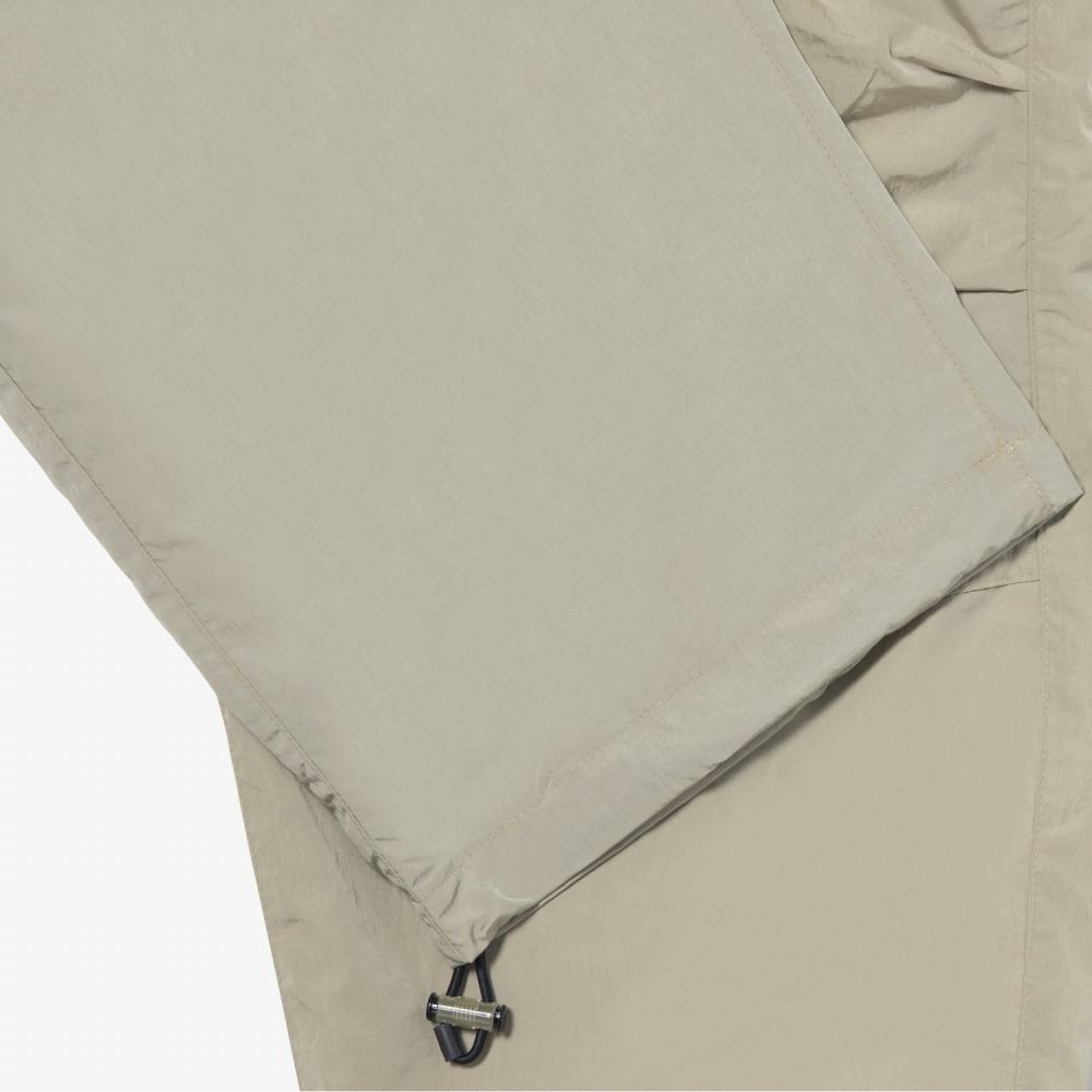 LACOSTE  Men s Waterproof Track Pants XH5442 53G