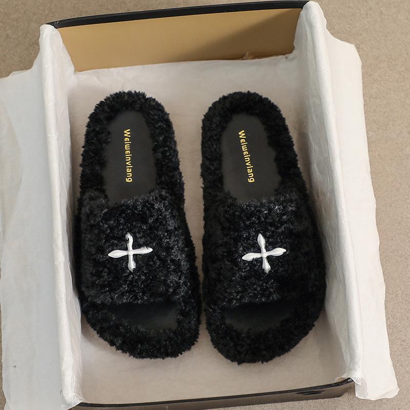 New spot, Mao Mao slippers women wear autumn and winter velvet cotton shoes Internet celebrity fashion Mao Mao shoes large size women's shoes