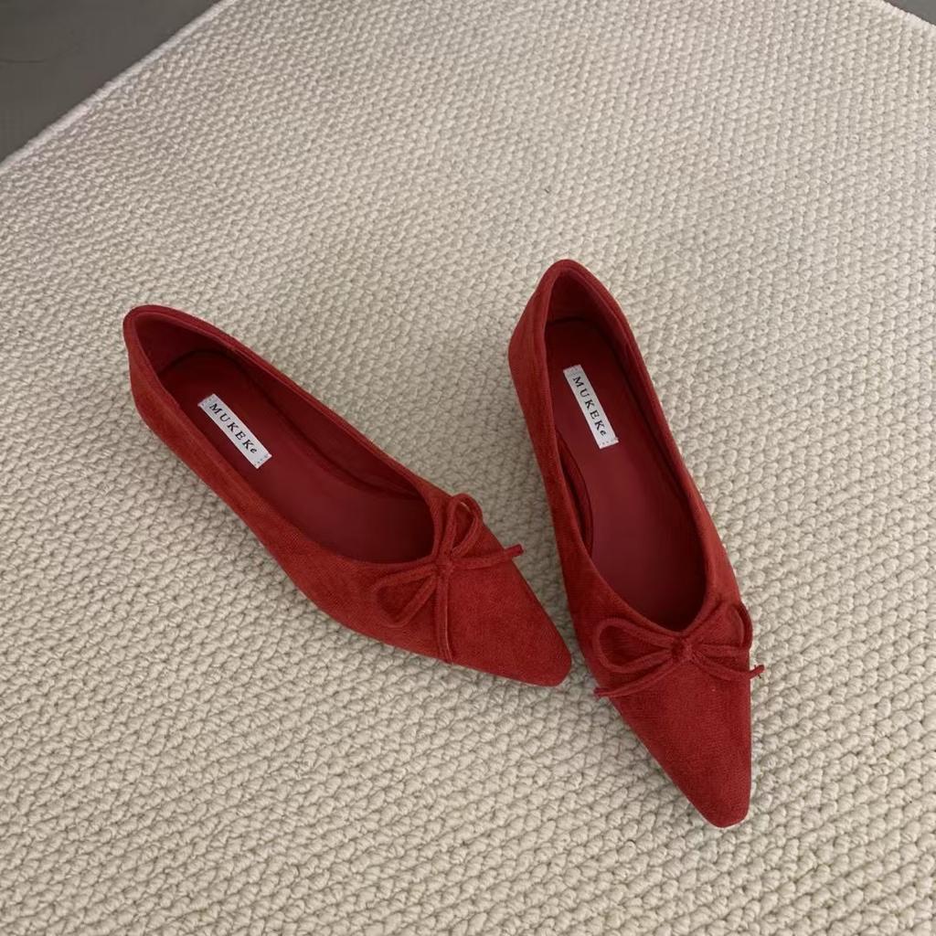 Suede pointed commuter single shoes women's 2025 autumn new versatile French bow light slope heel Mary Jane shoes