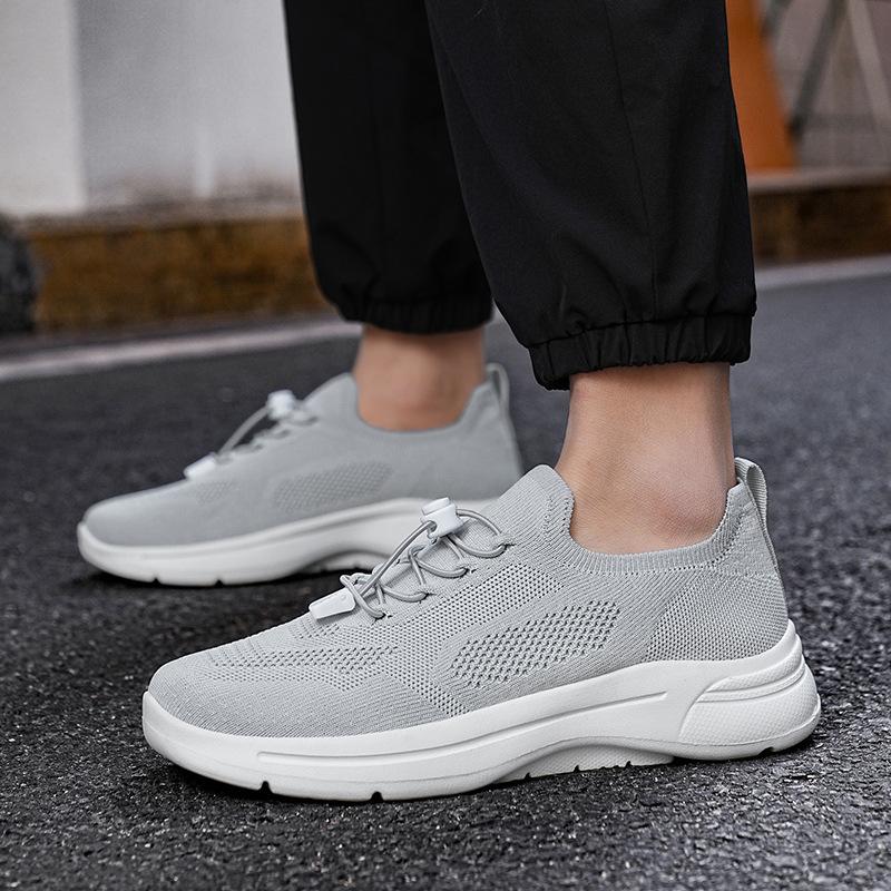 

Large size men s summer breathable men s shoes fly-woven mesh lightweight soft sole black sports shoes casual shoes 39 чорний