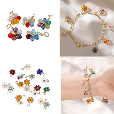 Stilvolle Kristallperlen-Halskette Anhänger Schöne Kristallblumen-Perlenverzierung Stilvolles Accessoire zur Schmuckherstellung