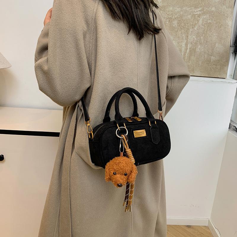 Portable Bowling Boston Bag Women's 2025 New Autumn and Winter Light Luxury Niche High-end Messenger Pillow Bag