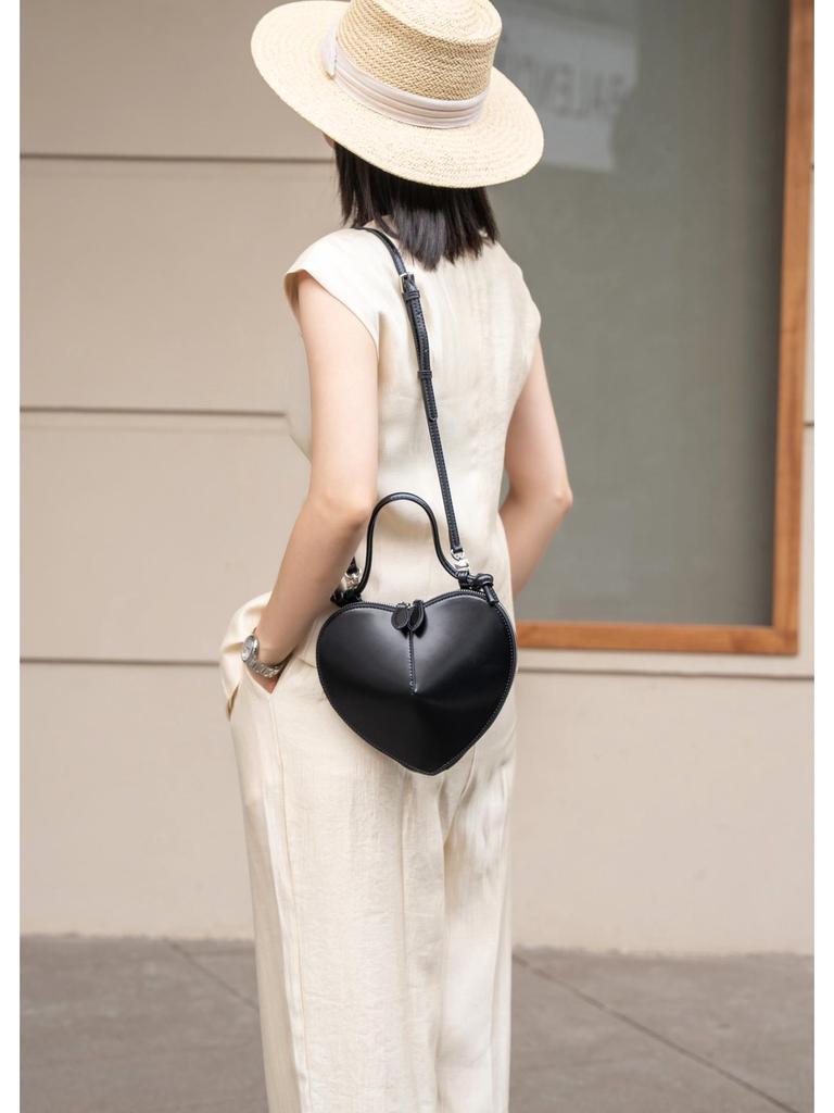 Spring/Summer 2025 Women's Peach Heart Cowhide Crossbody Bag