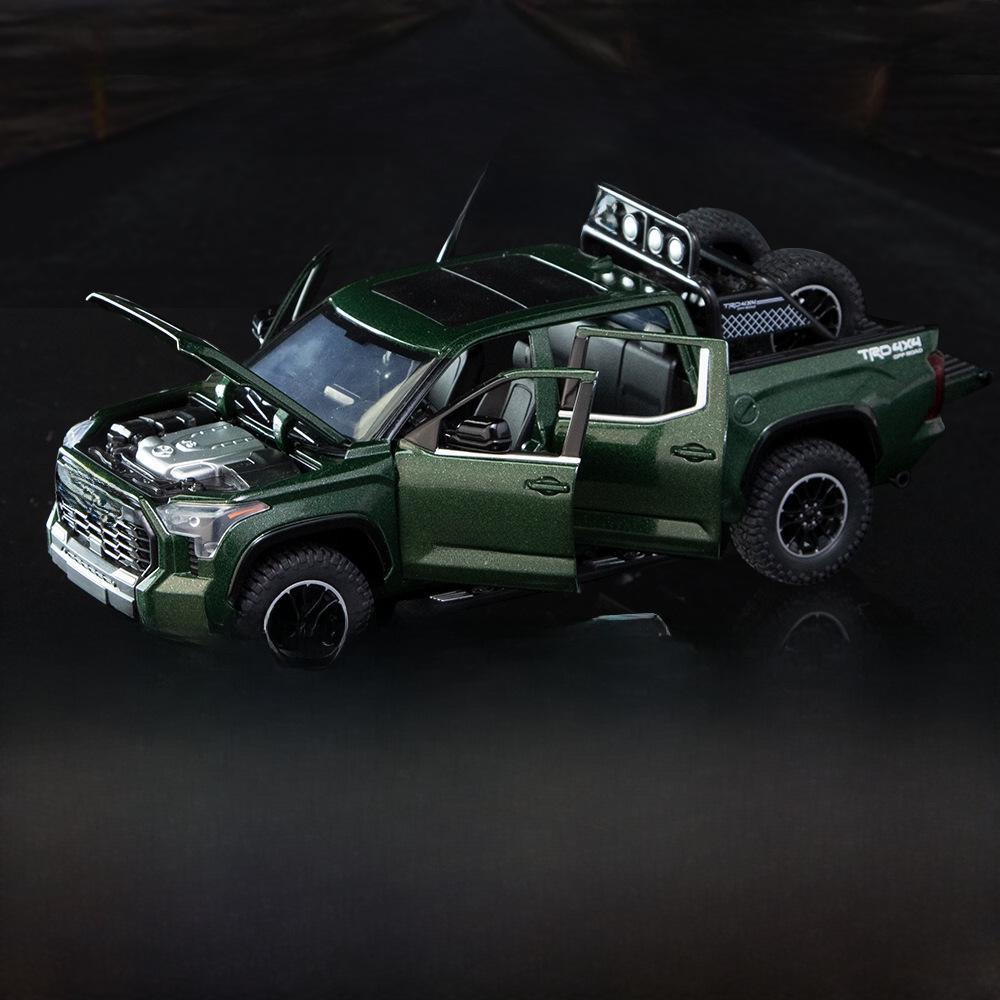 1/24 Fengtian Tantu Alloy Pickup Truck Model with Pull-Back, Sound & Light Features