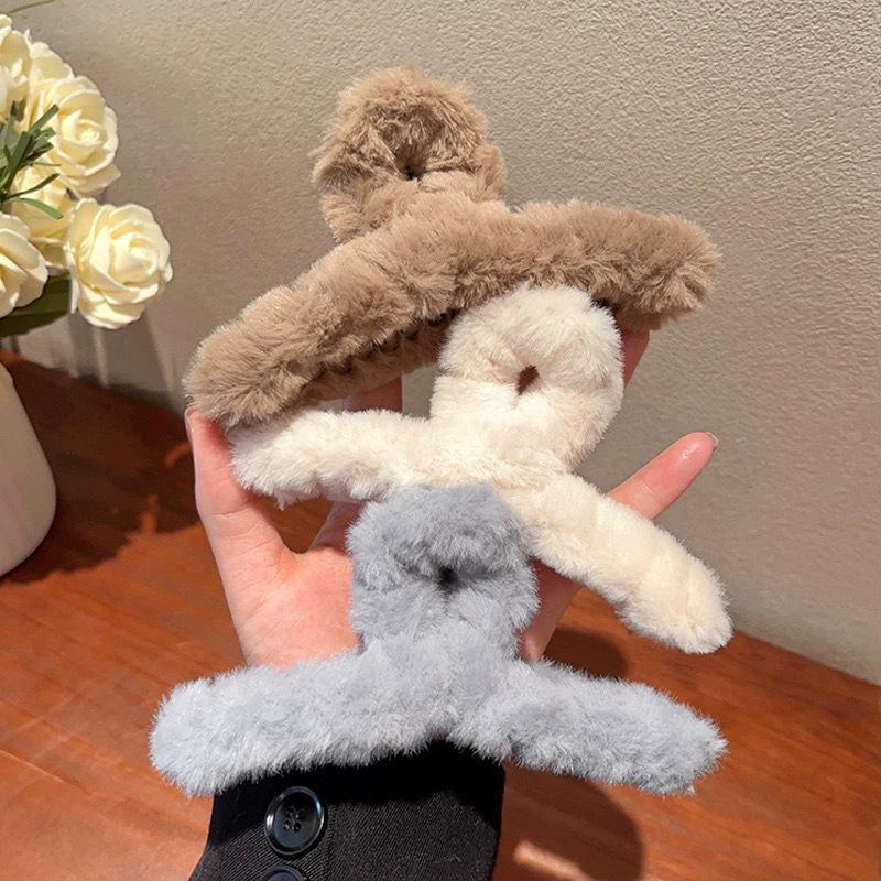 Kawaii Autumn Winter Fur Hair Claws Clip  Vintage Solid Hairy Shark Hair Clip Hairpin Korean Accessories For Women Girls