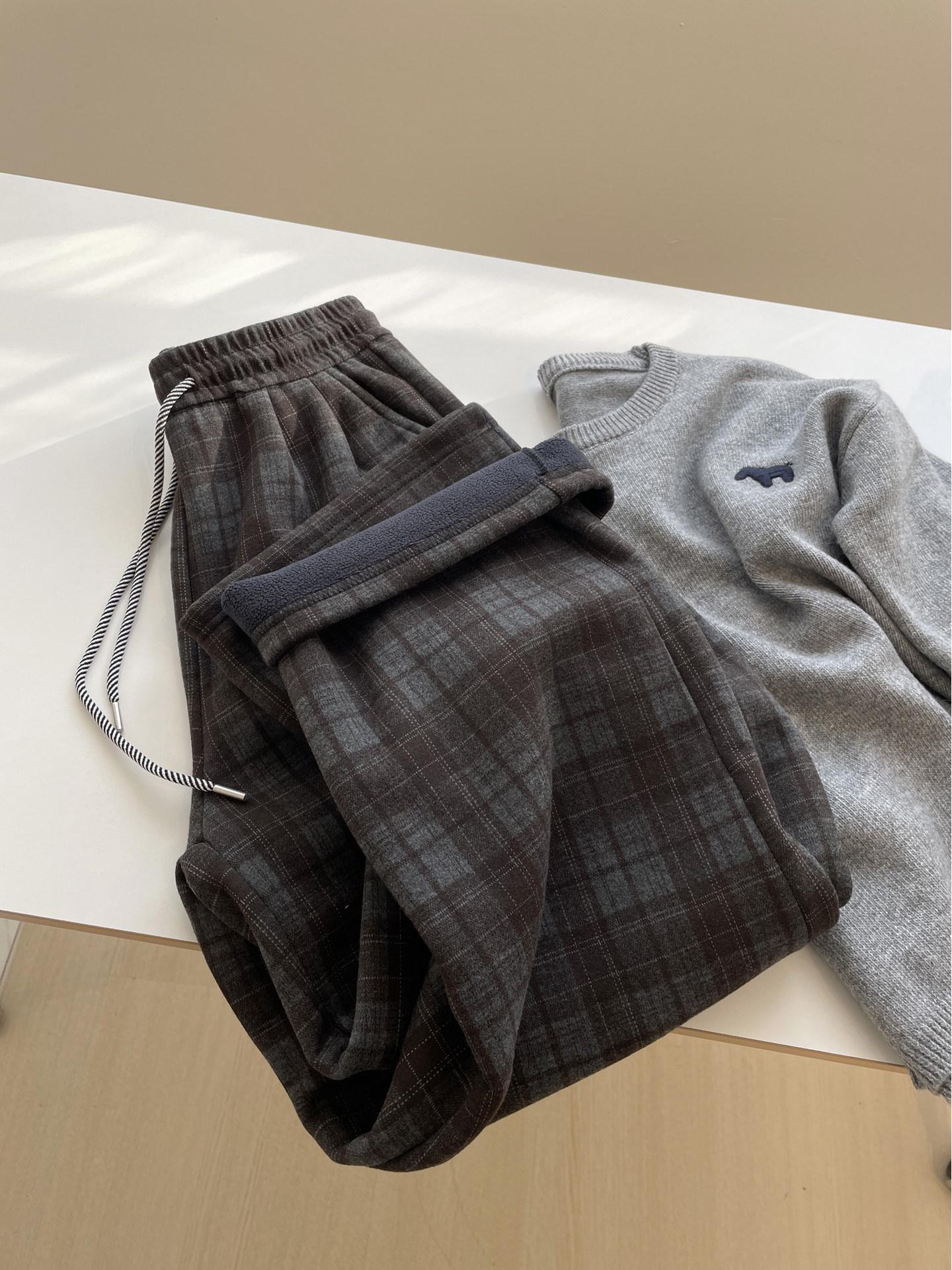 Women s Retro High-Waisted Velvet Plaid Wide-Leg Pants - Warm, Slimming, Winter Casual L