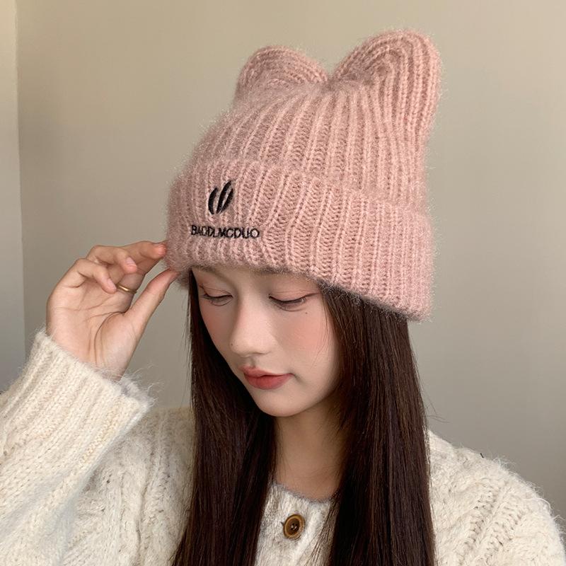 Süße und niedliche Katzenohren Wollmütze Herbst und Winter Warmer Ohrenschutz Strickmütze Japanische Gesicht zeigende kleine Überziehmütze für Frauen