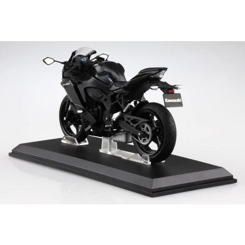 Aoshima Bunka Kyozai (AOSHIMA) Skynet 1/12 Scale Complete Kawasaki Ninja ZX-25R Motorcycle in Metallic Spark Black