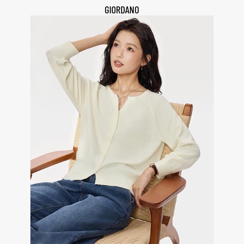 Giordano Women's 3/4 Sleeve V-Neck Loose Knit Cardigan