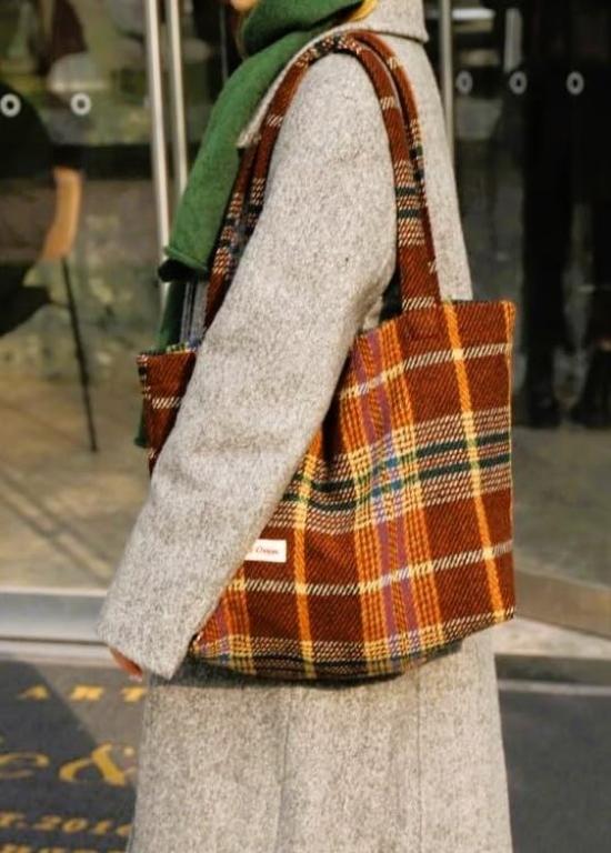 culmvale Checkered Tote Bag with Gusset and Interior Pocket, Stylish Canvas Design for Women, Girls, Adults, and Kids, Perfect for Commuting to