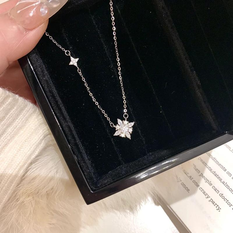 Exquisite Luxury 925 Sterling Silver Asymmetry Full Zircon Snowflake Pendant Necklace for Women Girls Jewelry Accessories Gifts