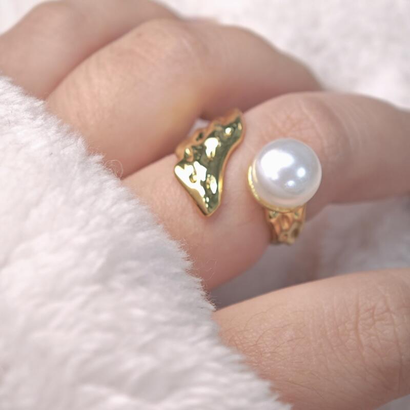 Baroque Imitation Pearl Irregular Rings for Women Men Unique Personality Design Wide Opening Rings Banquet Jewelry Accessories