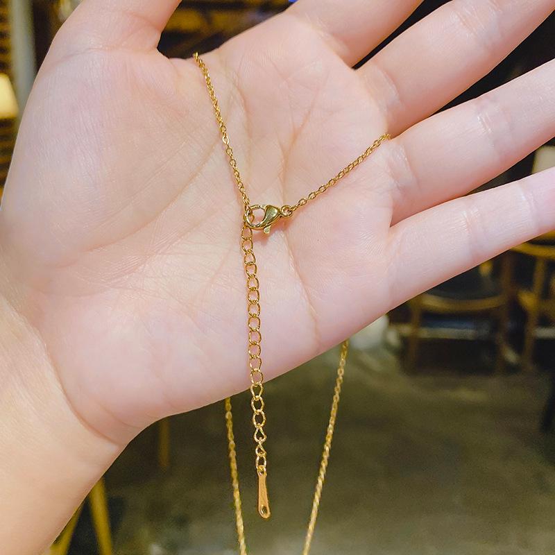 French Light Luxury Gold-Plated Zirconia Luck Pendant Necklace, Cool Style, Color-Preserving Simple Collarbone Chain