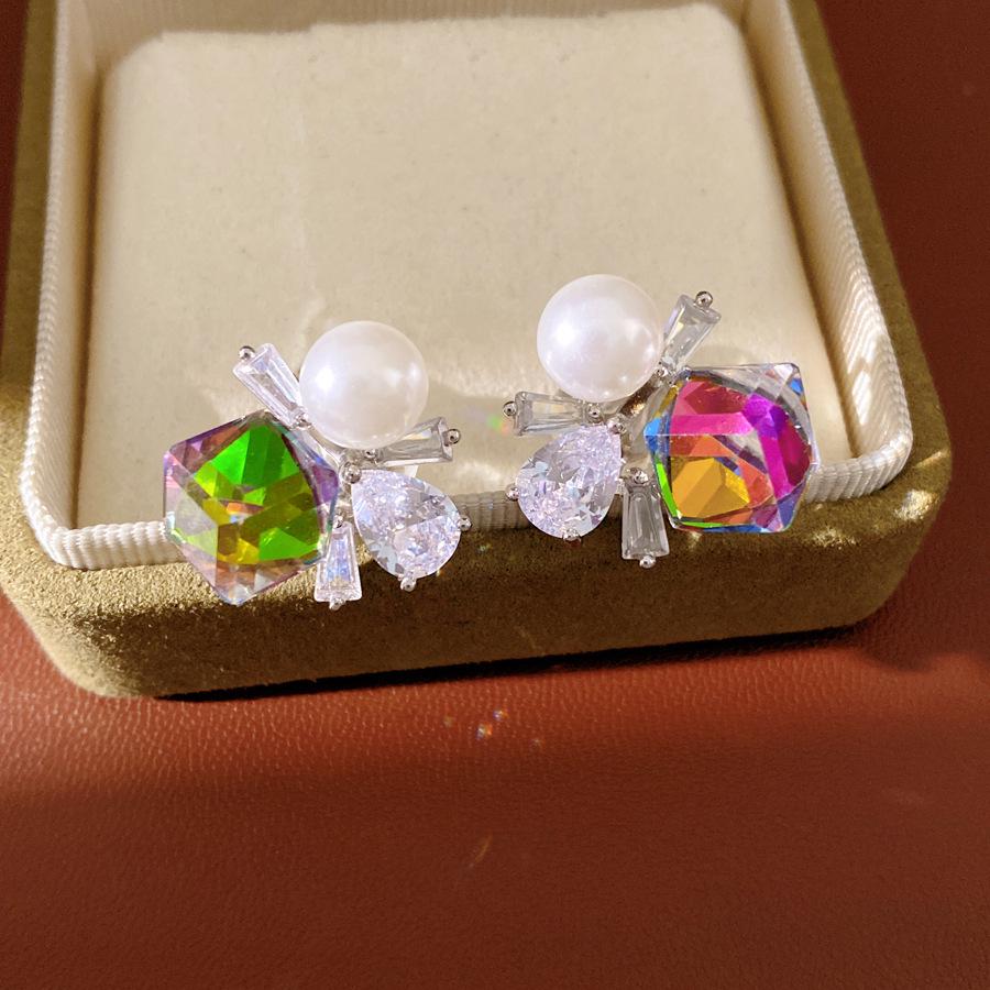 Blue Zircon Pearl Stud Earrings - Elegant Ice Crystal Geometric Design