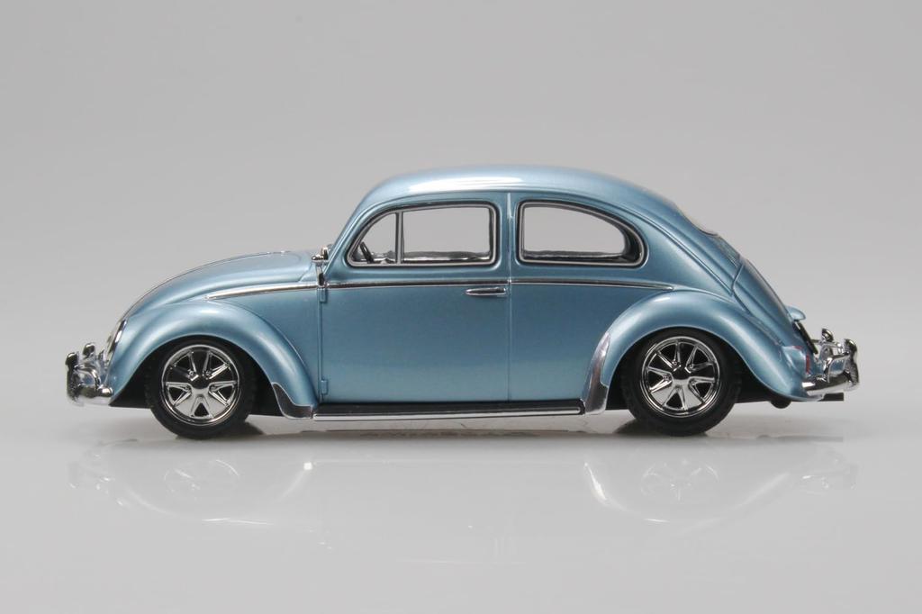 Aoshima Bunka Kyozai Rakupura Snap Kit Volkswagen Beetle Custom Scale Plastic Model Kit Co., Ltd. (AOSHIMA) No. 20CU-SS (Strato Silver) 1/32